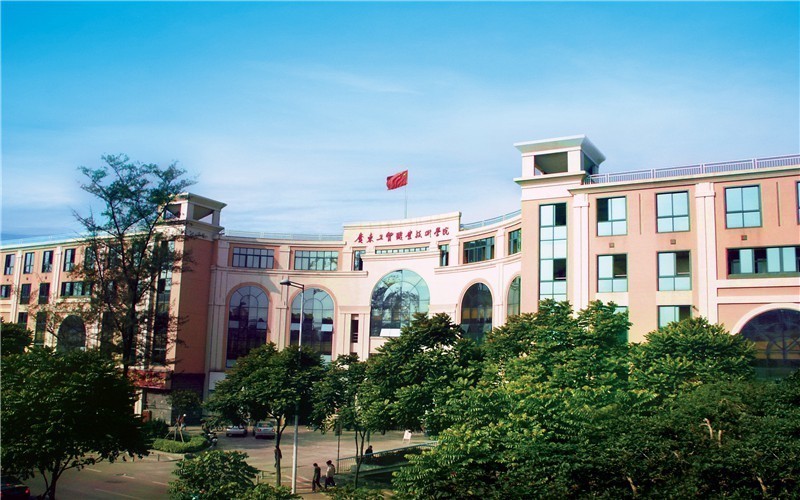哲闻科技(BARE/泊尔)品牌助力广东工贸职业技术学院(天河校区)校园信息化建设(图1) 2345_image_file_copy_2.jpg